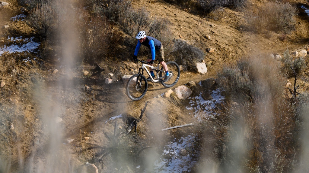 salsa horsethief deore - it didn't necessarily compel us to push our limits on the descents...