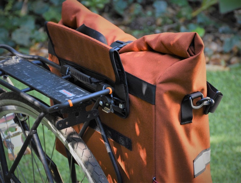 arkel signature h urban - the cam lock mounting system is very sturdy and secure, but this...