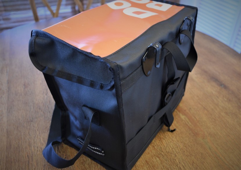 green guru dutchy - though it is not fully waterproof and doesn't have a fully sealing...