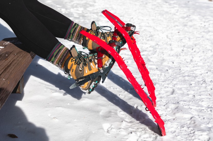 msr lightning ascent for women - the binding rotates almost 90 degrees, offering a fluid stride.