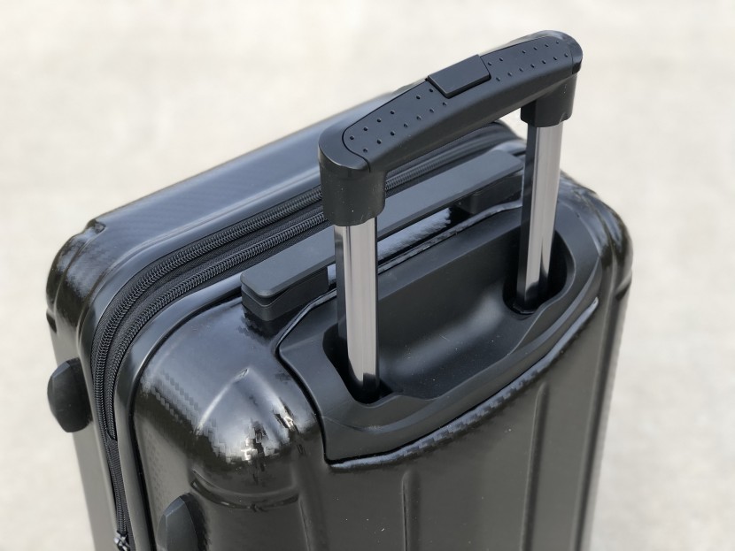 amazon basics oxford expandable 20" - the telescoping handle does have three possible heights, but also is...