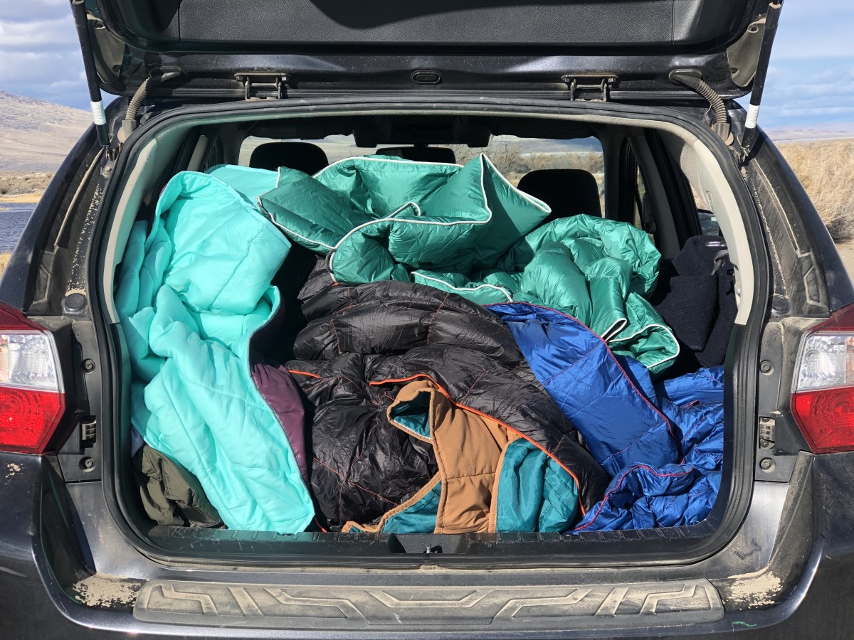 How to Choose the Best Camping Blanket