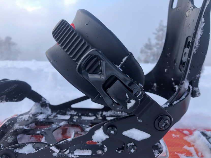 voile light rail - the small tab on the ratchets makes unstrapping easier.