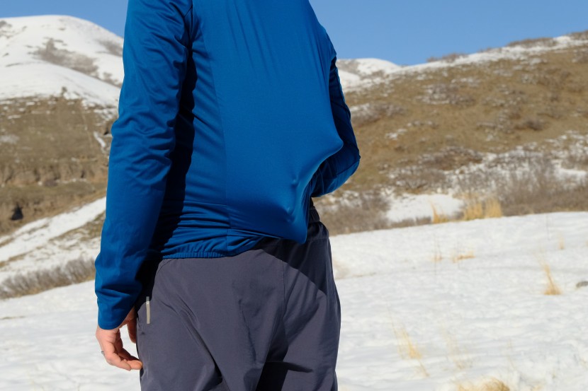 salomon rs softshell - with the entire back panel of the rs being super stretchy single...