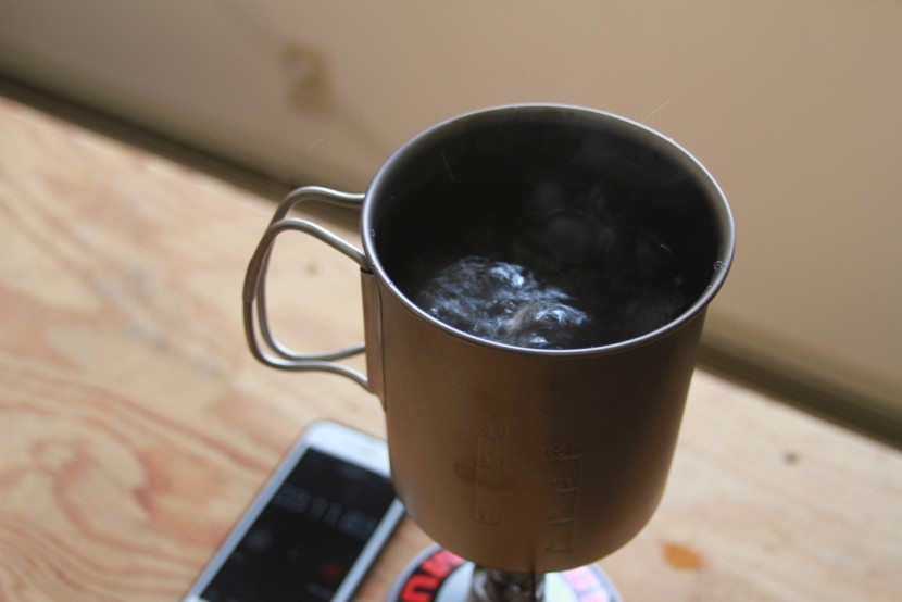snow peak trek 700 titanium - it starts really boiling just around 3 minutes. this cup transfers...