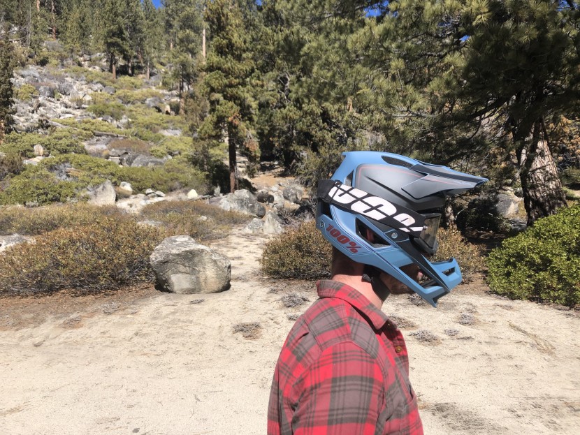 100% trajecta - this helmet has bit more of a bulkier and stout appearance compared...