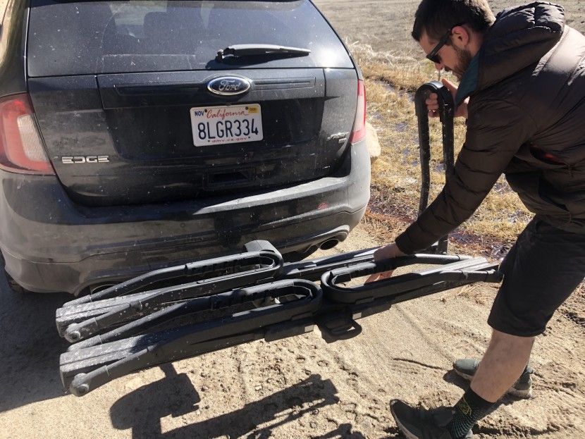 inno tire hold - the arms are very smooth but don't feel all that robust.