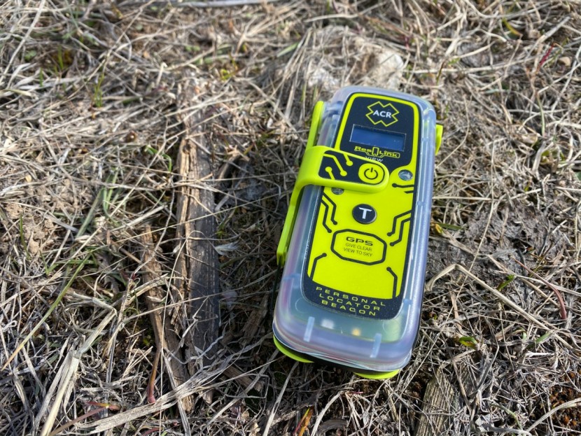 ACR ResQLink 400 PLB-400 Personal Locator Beacon – GPS SOS Survival Device