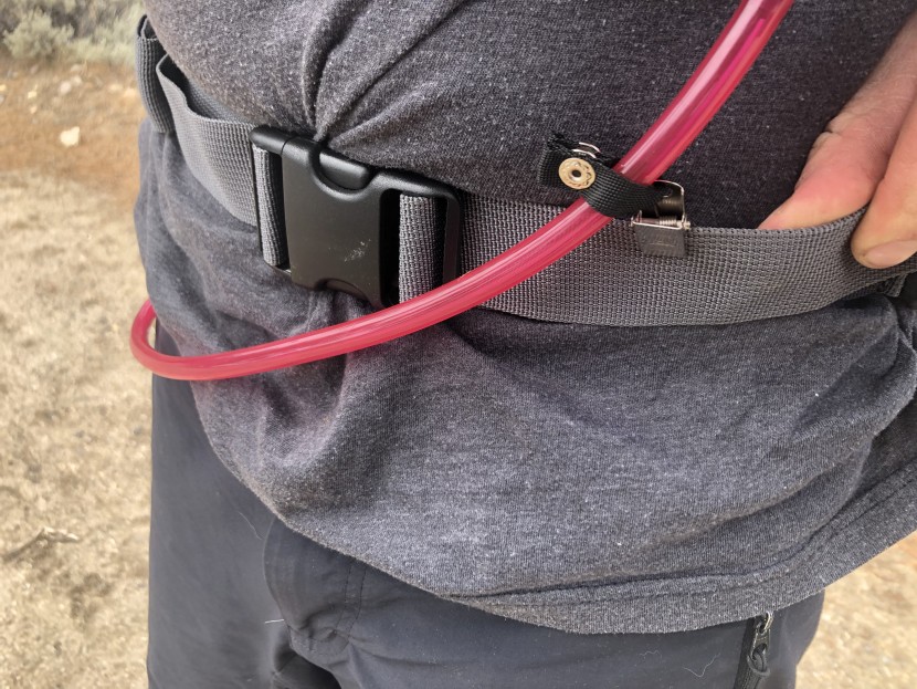 leatt hydration core 2.0 - the hose clip is difficult to use on the fly. we prefer the magnetic...