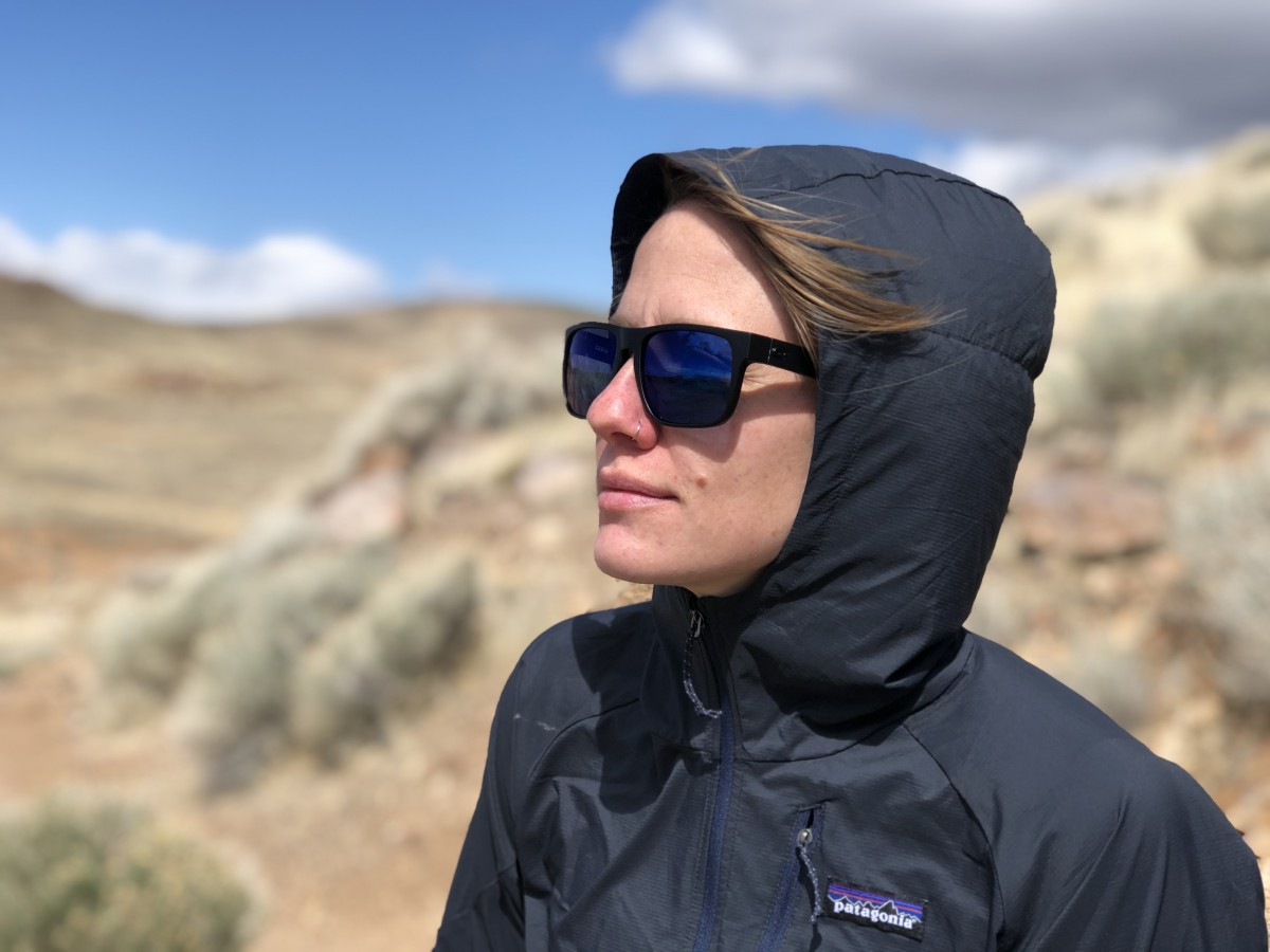 How to Choose a Women's Wind Breaker Jacket