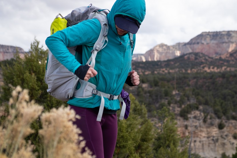 osprey lumina 60 - you can see how the padded section of the hip belt barely wraps the...