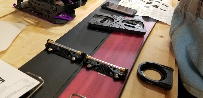 voile speed rail for women - the speed rail bindings are a pin-free system.