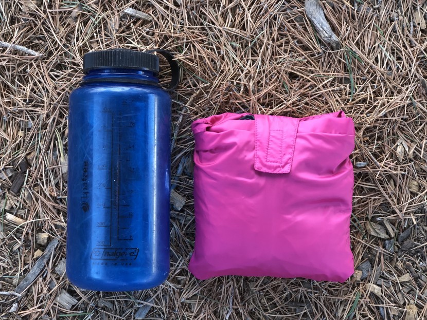 cotopaxi teca half-zip unisex - packing into its own pocket, the teca is fairly lightweight and small.