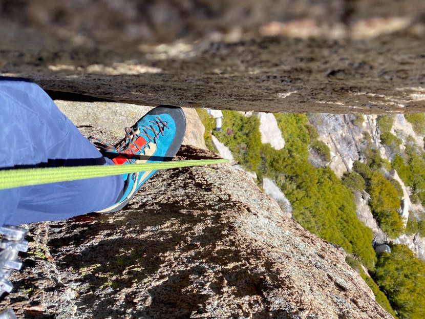 butora wing - feeling solid on the sharp in an unprotected squeeze chimney. the...