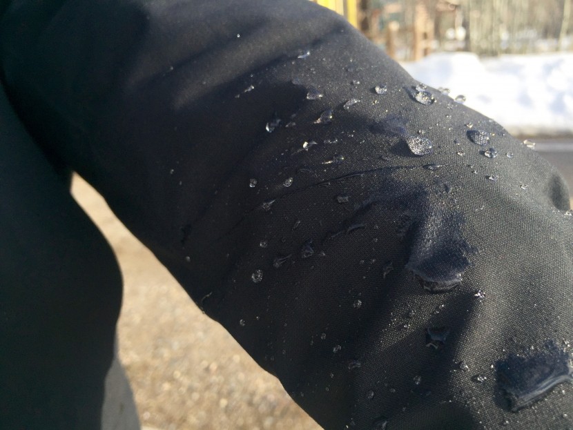 arc'teryx thorsen parka - the thorsen's gore-tex membrane and dwr finish easily repels water...