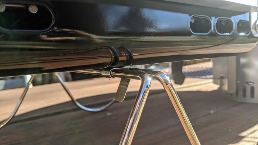 weber go-anywhere charcoal - simplicity is the name-of-the-game when it comes to this grill: the...