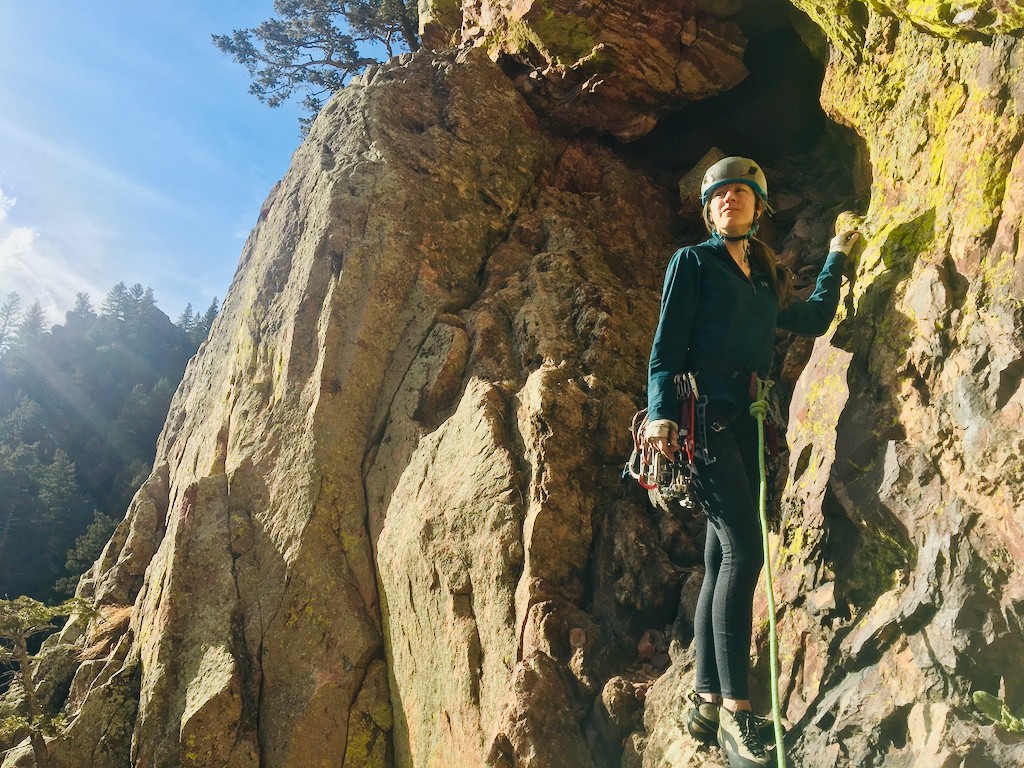 arc'teryx sigma sl anorak pullover for women - this pullover is ideal for almost any swing season activity.