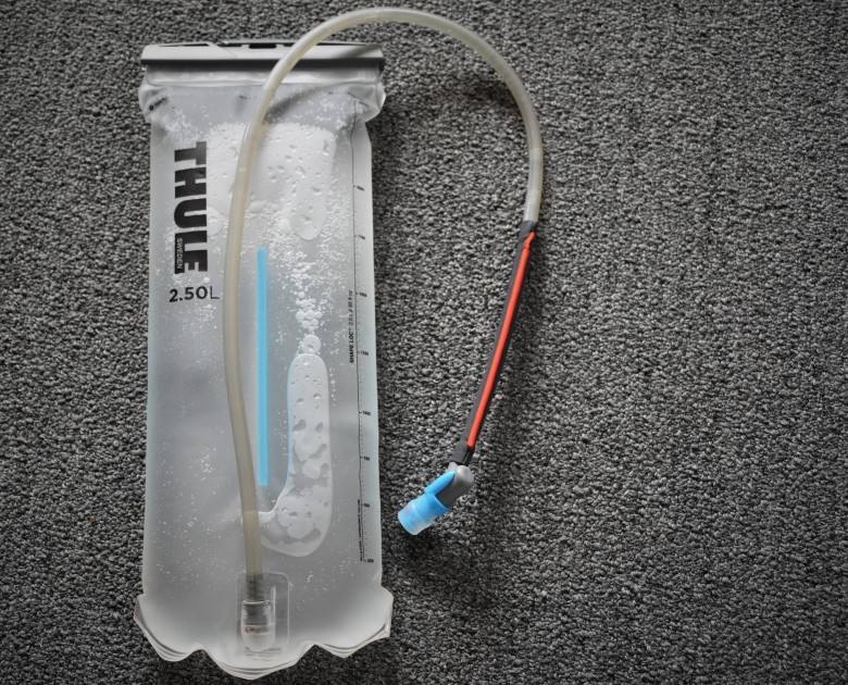 thule vital 6l - the wide-mouth opening of the hydrapak reservoir is dishwasher safe...