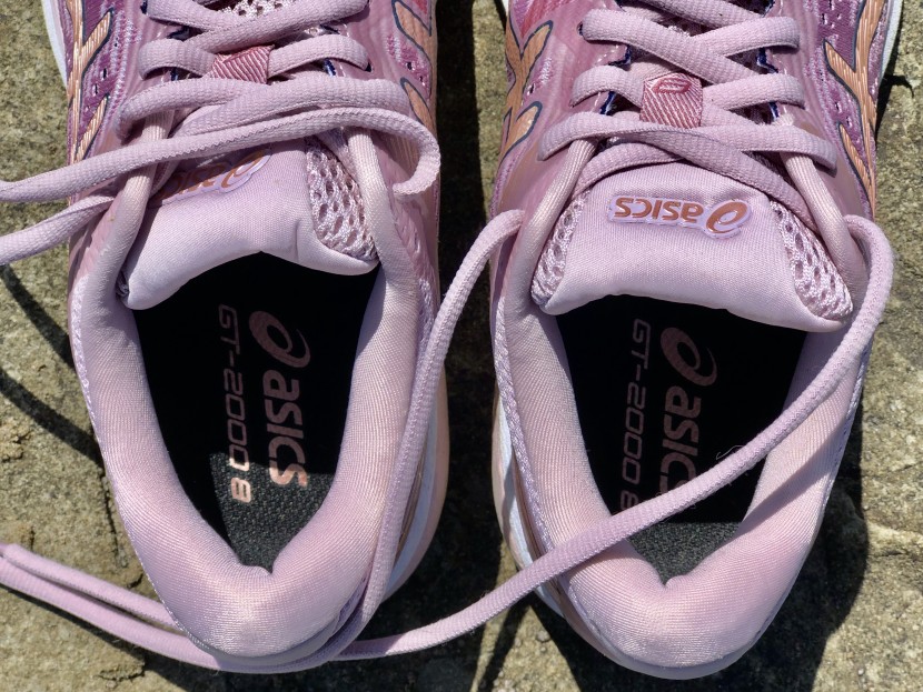 asics gt-2000 8 for women - check out this plush collar and tongue combo. too bad the rest of...