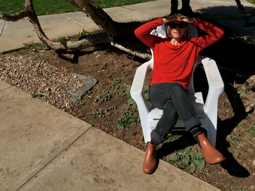 casual and unassuming, our legs are not overwhelmed with rubber.