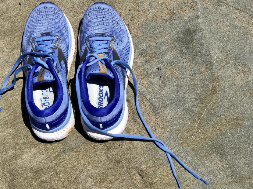 brooks glycerin 18 for women - springy, cushioned and oh-so-soft, these shoes hold up mile after...