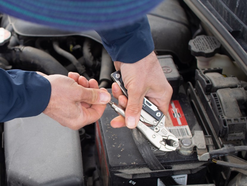 irwin 5wr vise-grip - in use, the pliers of the 5wr vise-grip are little different than...