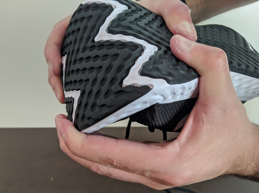 nike revolution 5 sole