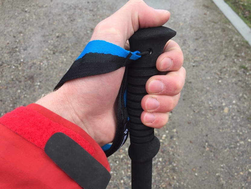 black diamond distance carbon flz - the carbon flz's ribbed foam grip and thin strap are comfortable...