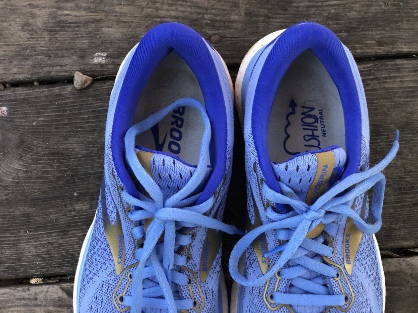 brooks glycerin 18 for women - look at how silky smooth the laces are!! those sweet, sweet laces...