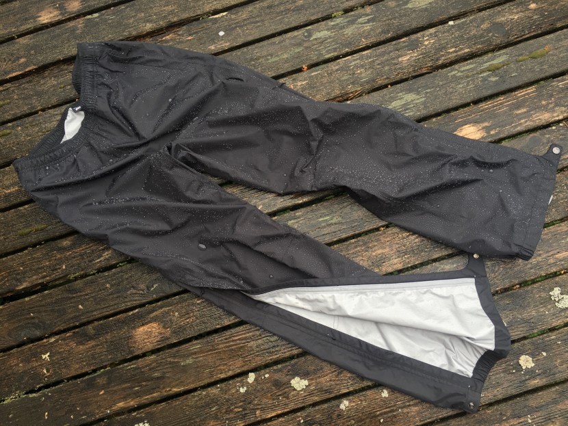 patagonia torrentshell 3l pant for women - side zippers to the knee make for easy on/of with the torrentshell...