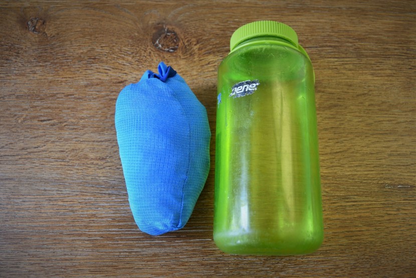 patagonia airshed pro pullover - the airshed pro weighs in at 4.5 ounces in a men's size medium and...