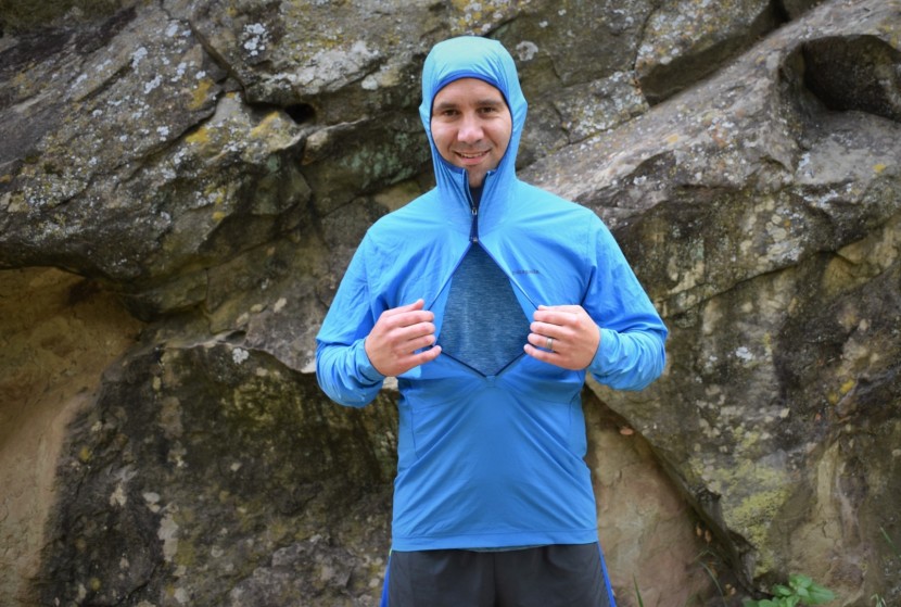 patagonia airshed pro pullover - the unique double zipper provides an opportunity for ventilation...