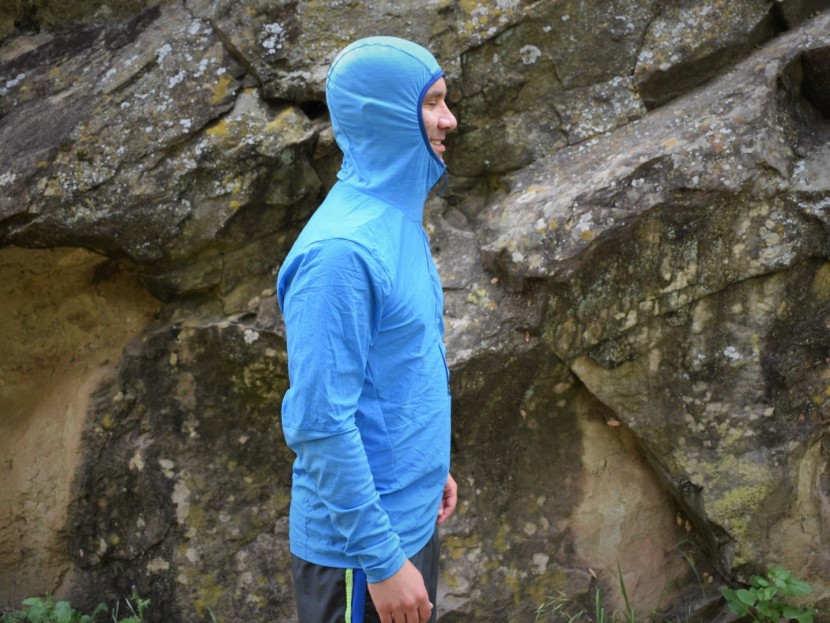 patagonia airshed pro pullover - this is definitely a minimalist design, with no pockets and very few...