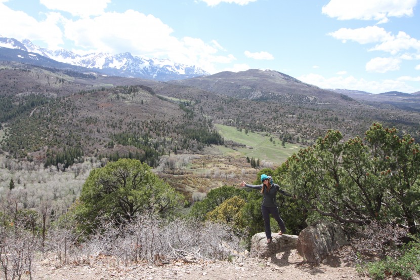 voormi high-e hoodie for women - we enjoy the glorious mountains while exploring in this...