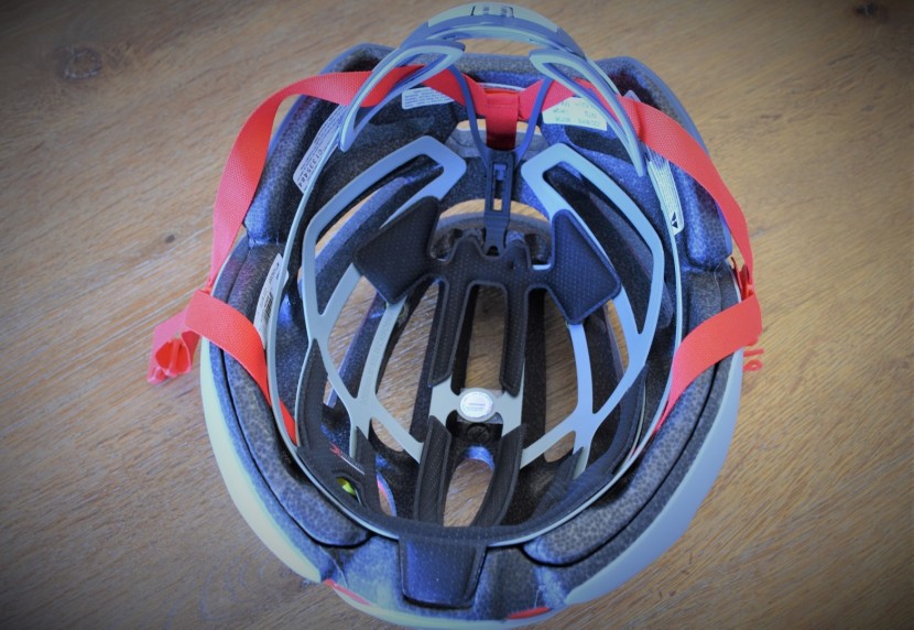road bike helmet - the z20 mips from bell provides excellent comfort and adjustability...
