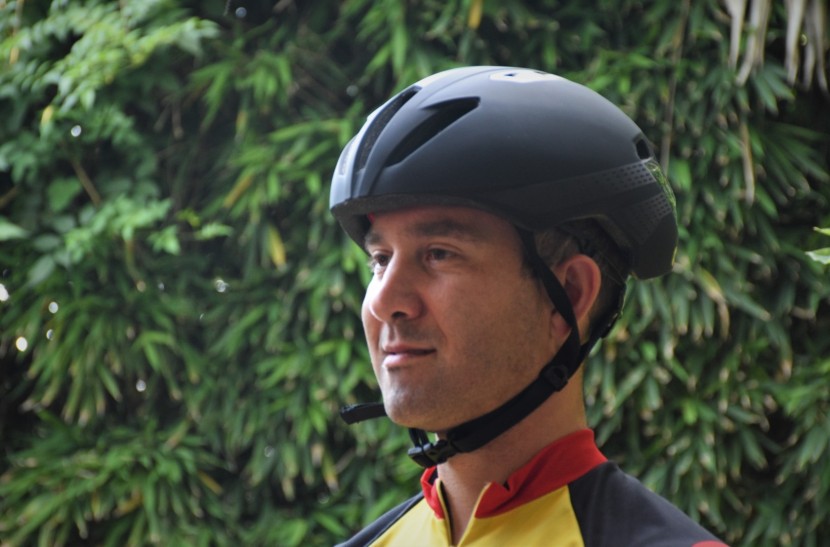 the ballista's elongated aerodynamic profile is immediately apparent.