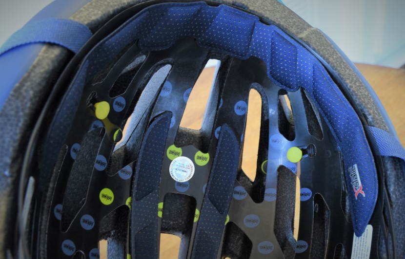 giro cinder mips - the cinder's x-static padding is very comfortable and well-placed.