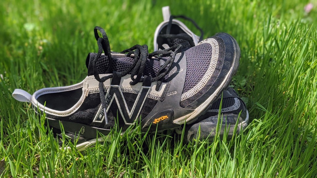 new balance minimus trail 10v1 - lightweight in look and feel, but burly in terms of construction and...