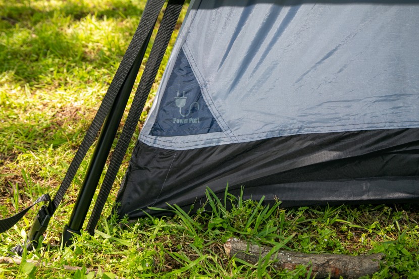 caddis rapid 6 - handy little power port for extension cords.