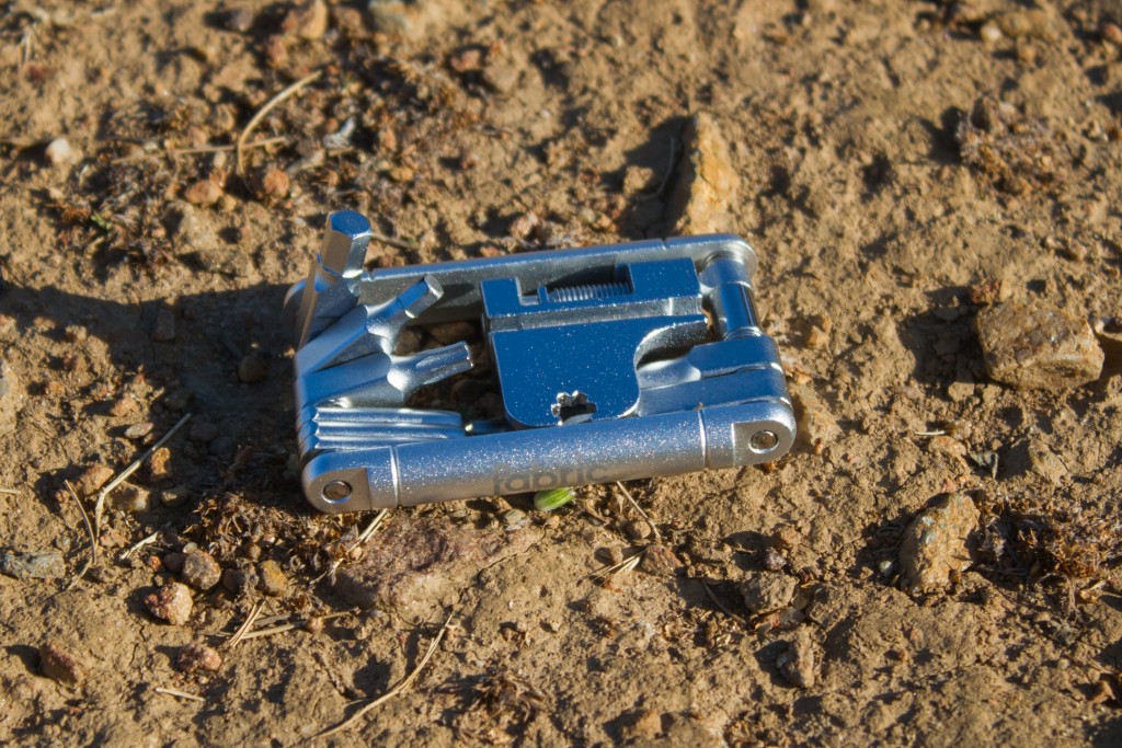 fabric 16 in 1 - fabric packed 16 features into a small, simple frame.