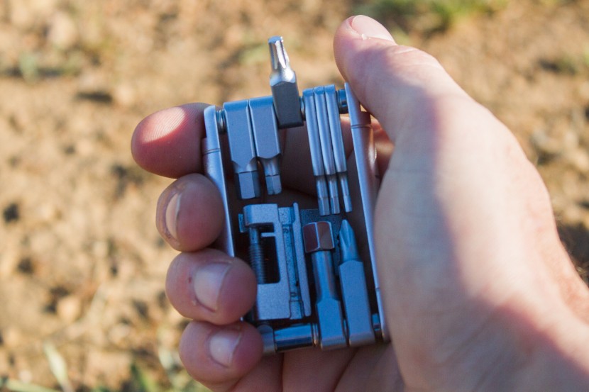 fabric 16 in 1 - the rectangular frame fits well in the palm, but the wrenches are...