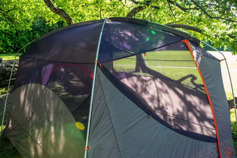 big agnes big house 6 - the "artistic" deployment of mesh and polyester on the big house 6.
