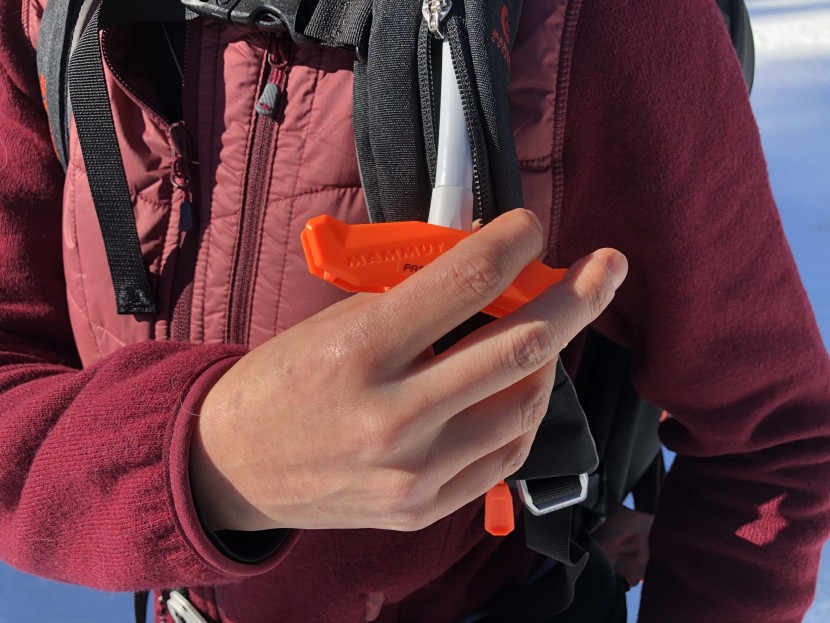 mammut pro x removable 3.0 35l for women - mammut's trigger is fixed on the left side. we don't think this...