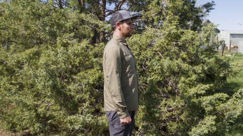 the canyon fits well and looks trim without being tight on our...