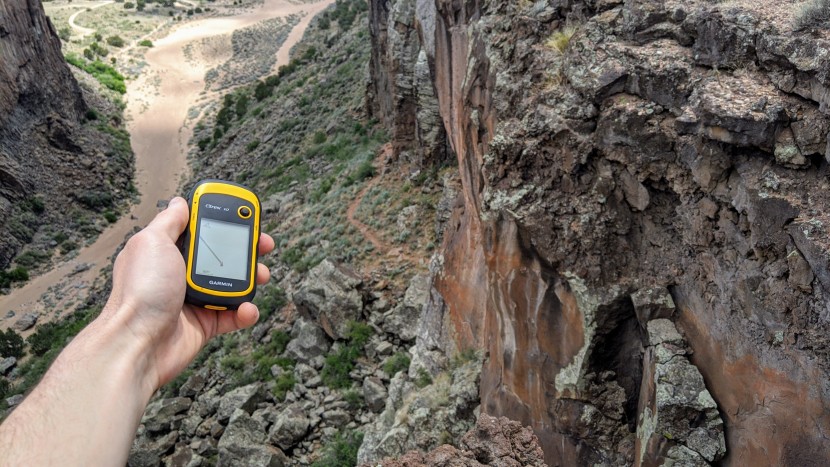 garmin etrex 10 - need to get from up here, to back down onto that trail? no problem...