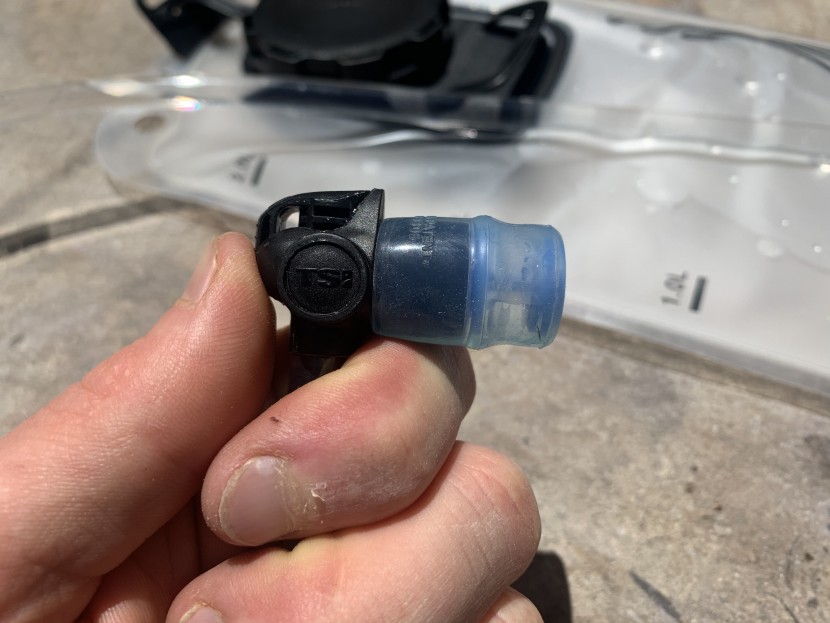 vibrelli 2l hydration backpack - a simple slide on the bite valve opens the flow of water with a...