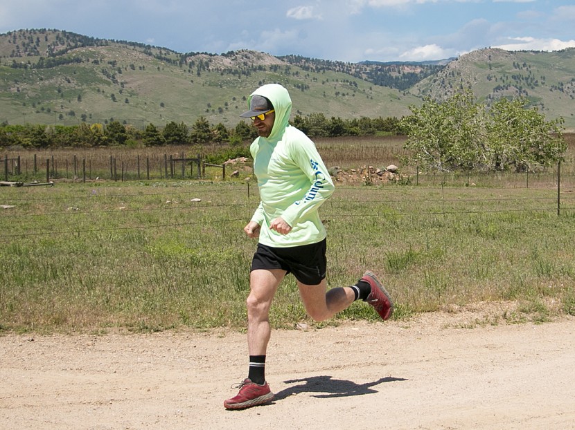 the hoody on the columbia pfg terminal tackle hoodie tends to float...