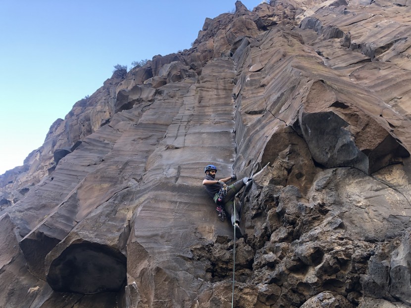 black diamond camalot z4 - testing cams on some of the awesome parallel sided cracks of the...