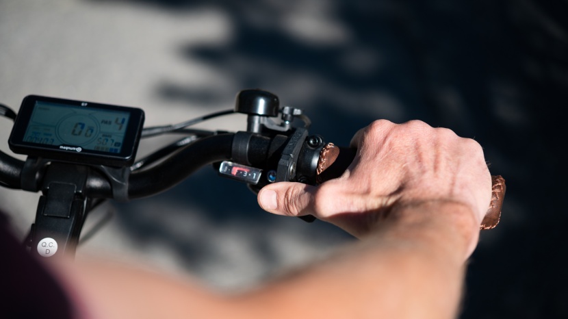 magnum metro - the metro has a thumb paddle throttle that can be removed to make...