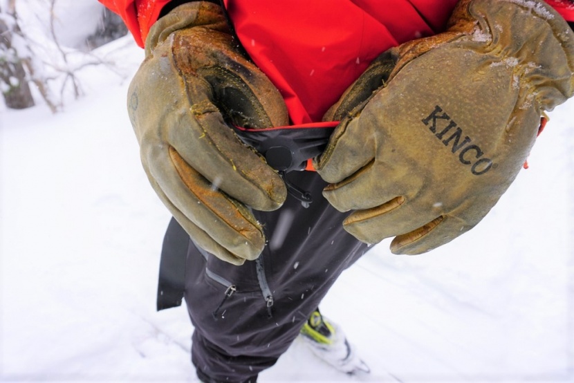 arc'teryx alpha fl - the cohaesive cord locks and subtly sewn into the hem and pleasantly...